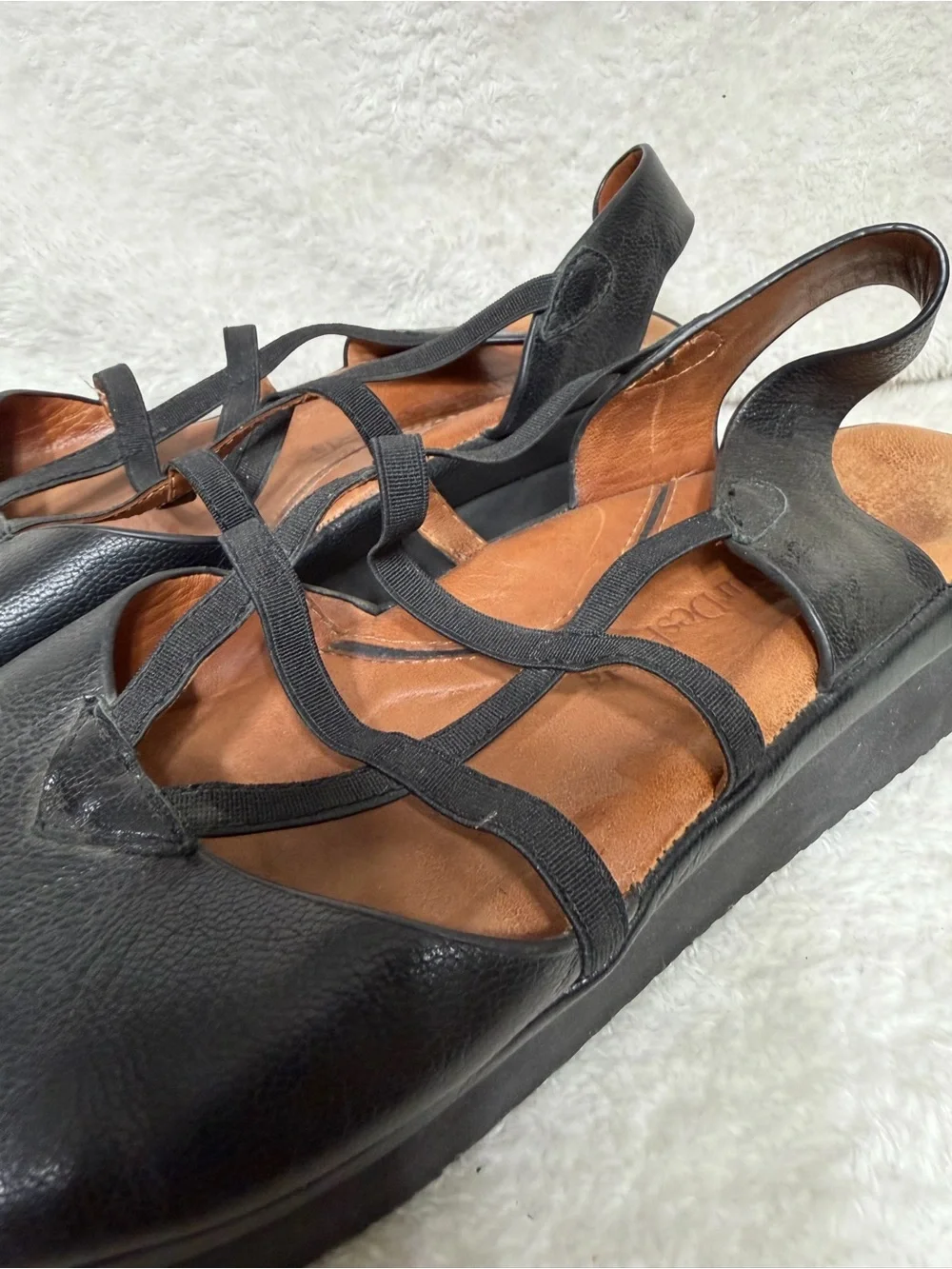 L’amour des pieds Adelais platform wedge sandals in black leather Size 10
